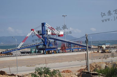 回轉(zhuǎn)角度110度，兩側(cè)堆料